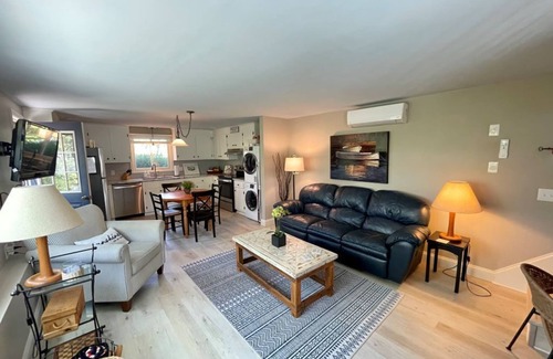 South Orleans Condo | Walk to the association beach at Little Pleasant Bay from this updated cozy cottage