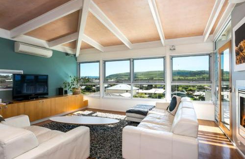 Hayborough House | Walk to the beach - Family friendly - Wifi - The Tall House
