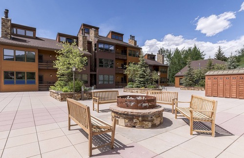 Steamboat Springs Condo | Walk to the ski slopes, restaurants & shops. Location is everything!