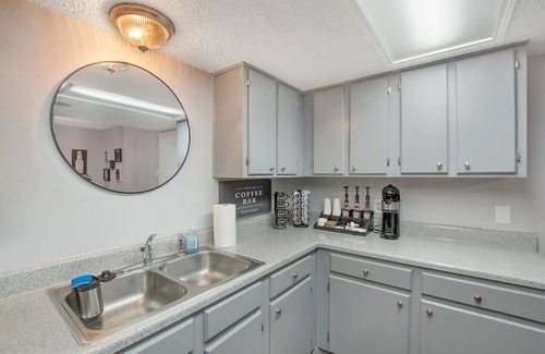 Arlington House | Walk to the Stadiums | 4 Beds | Garage Parking