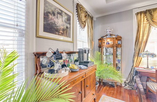 Galveston Cottage | Walk to the Strand: Hideaway Haven Retreat