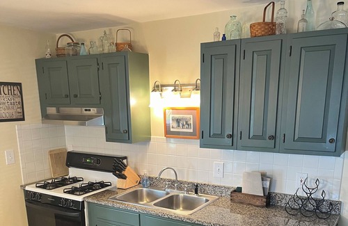 Saratoga Springs Apartment | Walk to the track from your downtown Saratoga Apt