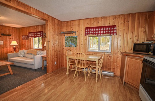 Grand Lake Cabin | Walk to town! Charming Cabin located at the Historic Daven Haven Lodge