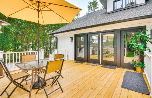 Lexington House | Walk to Uptwn Lexington Modern Retreat with Porch!