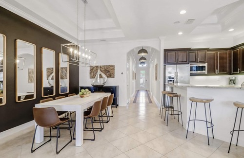 Naples Park House | Walk to Vanderbilt Beach, Pets, 2 Mstrs w Kings beds, htd pool, bikes, BBQ