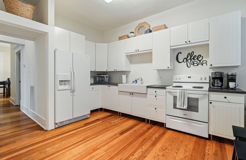 Downtown Chattanooga House | Walk & Wander - Choo Choo, Eats, Southside Fun - Sleeps 12