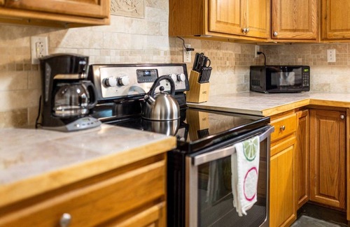 Rio Vista House | Walkable Cozy Rio Vista River House