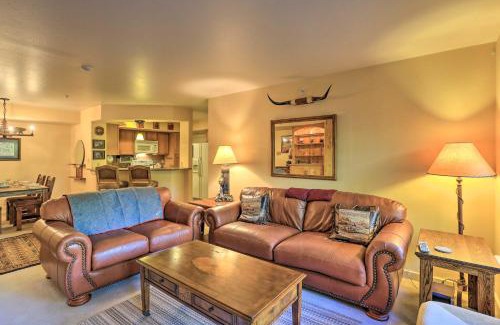 Edwards Apartment | Walkable Dtwn Condo about 5 Miles to Beaver Creek Ski!