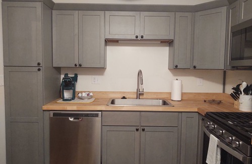 North Charleston House | Walkable Park Circle Home! Central location to everything Charleston.