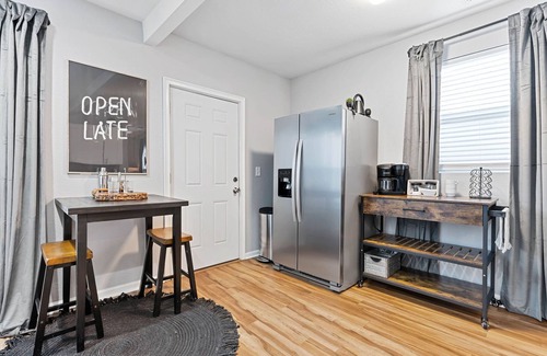 Kansas City Apartment | Walkable to River Market and Minutes from Downtown!