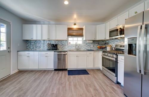 Wilmington House | Walkable Wilmington Home Near Historic District