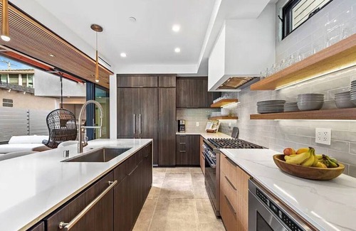 Corona del Mar House | Walkers Paradise in CDM