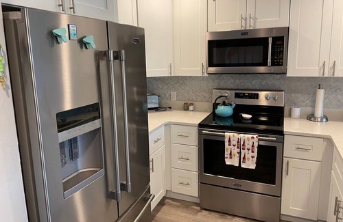Bokeelia Condo | Walking, biking, boating, local dining and friendly people on Pine Island!