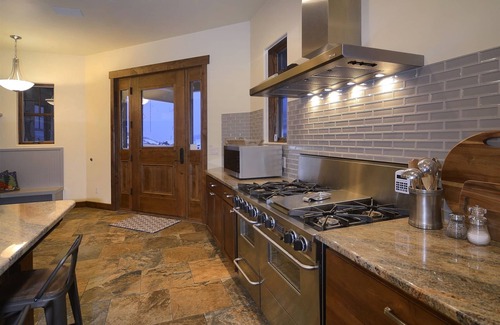 Mount Crested Butte House | Walking Deer/Ski-in Ski-out Luxury Home at the Base of Prospect Lift! Sleeps 14!