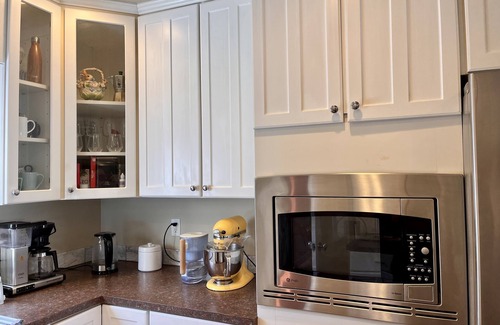 Renton House | Walking Distance to Lake Washington and Shopping