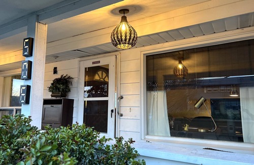 Renton House | Walking Distance to Lake Washington and Shopping