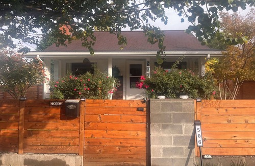Renton House | Walking Distance to Lake Washington and Shopping
