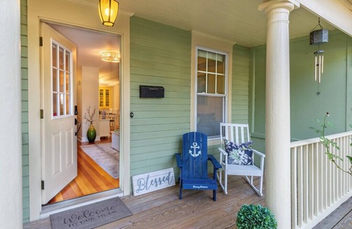 Naval Academy House | Walking distance to Navy Stadium! No cleaning fees!