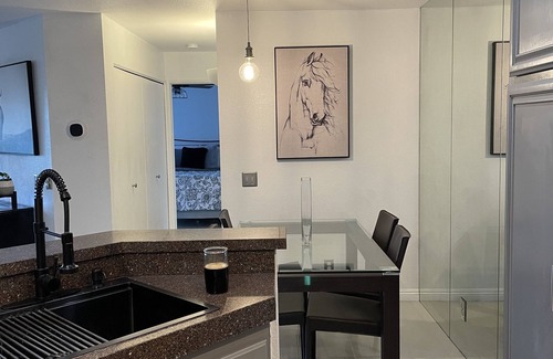 Miramar Ranch North Condo | Walking distance to the lake dog friendly🐶