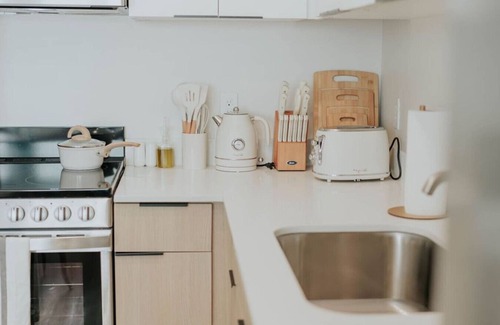 Downtown Salt Lake City Apartment | Walking distance to downtown City View Pool Many restaurants nearby and close to ski resorts