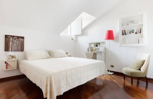 Centro Storico Apartment | Walking to the Duomo from a Luxury Penthouse