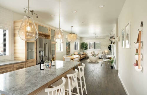 Pinedale Apartment | Wallace BNB