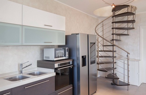 Torri del Benaco Apartment | Wally’s Terrace Apartment With Pool