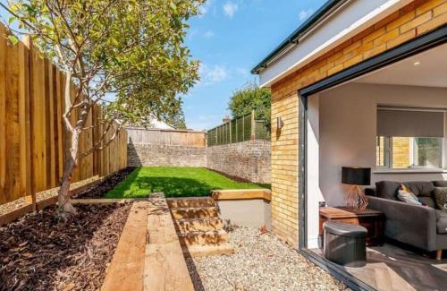 Margate House | Walpole BACK House sleeps 6-8