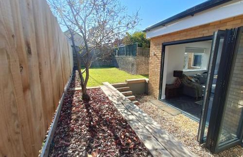 Margate House | Walpole BACK House sleeps 6-8