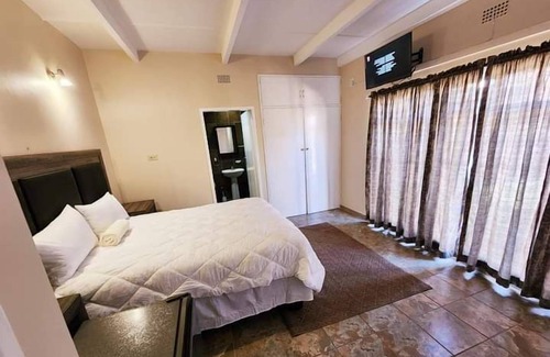 Rustenburg House | WAMPEX GUEST HOUSE RUSTENBURG