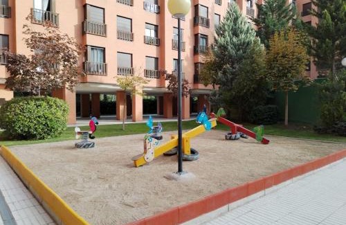Rejas Apartment | Wanda IFEMA Aeropuerto Madrid JC