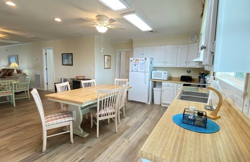 Caswell Beach House | Wanda's Wish/423 Caswell Beach Road - Coastal Vacation Resorts