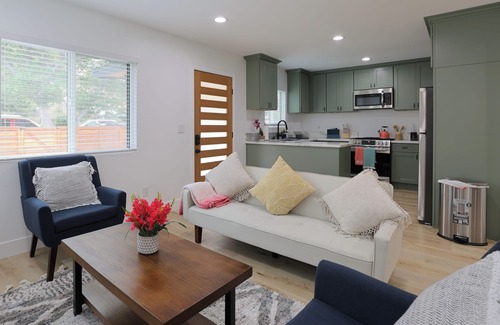 Los Angeles House | Wanderer's 2B1B Haven