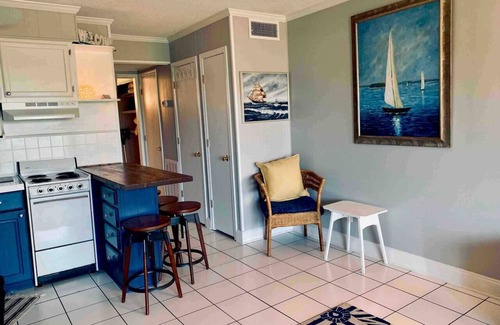 Tybee Island Condo | Wanderer's Haven~ Oceanviews~Dolphins~Ships~Pools