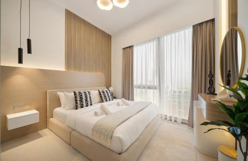 Downtown Dubai Apartment | Wanderhaus- Elegant 2BR Apartment Downtown Dubai