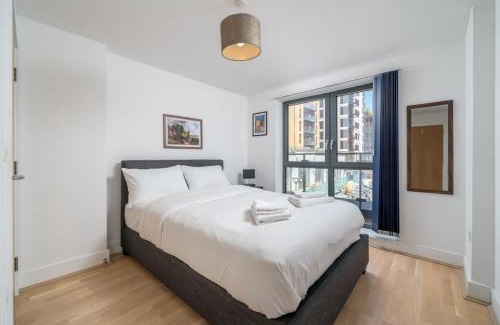 Wandsworth Apartment | Wandsworth Deluxe Two-Bedroom Apartment