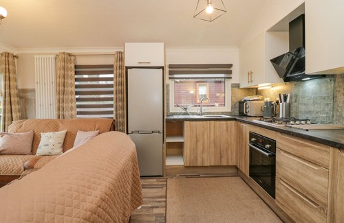 Troutbeck Cottage | WANSFELL VIEW, pet friendly, with hot tub in Troutbeck