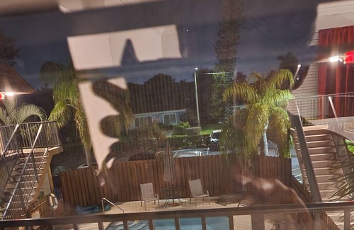Oakland Park Condo | Want to get away and relax?