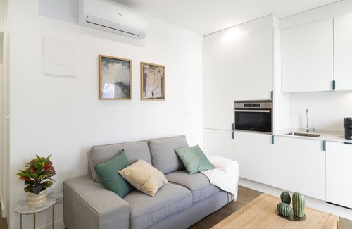 San Diego Apartment | Waou New Numantia IV