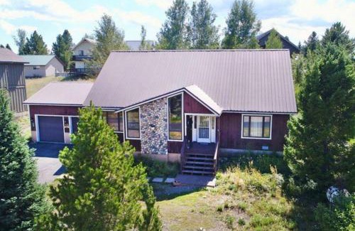 Island Park House | Wapiti View 6-Bedroom Cabin 28mins to Yellowstone