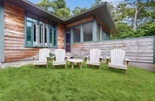 Waquoit Village House | Waquoit Bay Bungalow