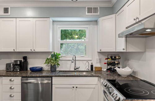 West Ashley House | Warm and Bright 4BR Home near Downtown Charleston
