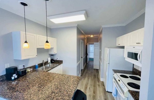 Central Myrtle Beach Apartment | Warm and Cozy 1BR condo at at MyrtleWoods
