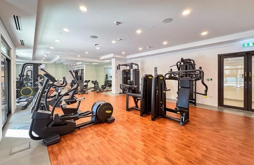 Umm Suqeim 3 Apartment | Warm and Earthy 1-Bedroom Apartment Perfect for Family in Madinat Jumeirah Living!
