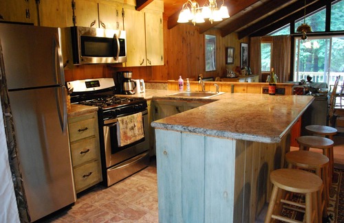 Bartlett Ski Chalet | Warm, Cozy, Chalet Nestled In The Pines, WiFi, Close To Ski Areas, Attractions