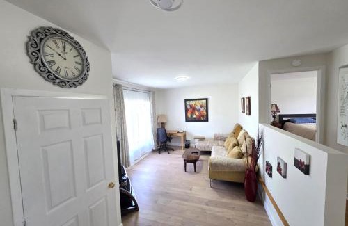 Saint-Hubert Apartment | Warm Welcome Home