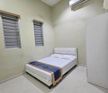 Muar House | Warni Villa 197 Whole Or Room