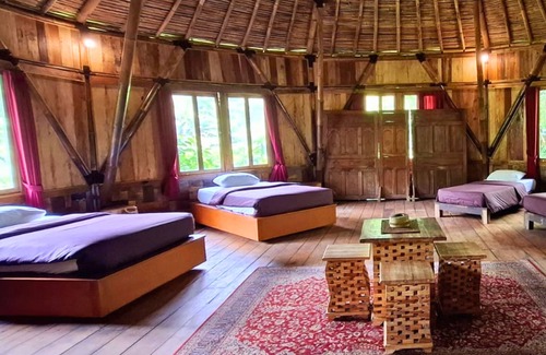 Candikuning Hotel | Warung Rekreasi Bedugul