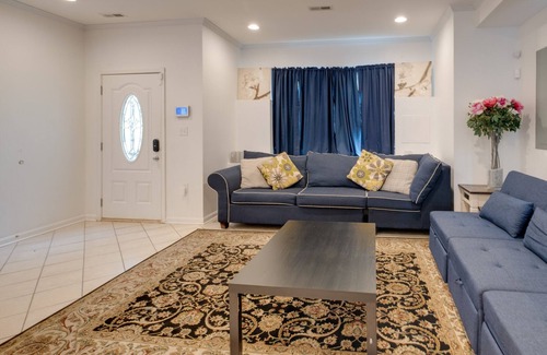 Southeast House | Washington DC Home ~ 5 Mi to National Mall!