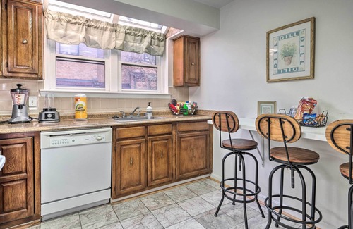 Fort Lincoln House | Washington DC Townhome 4 Mi to National Mall!